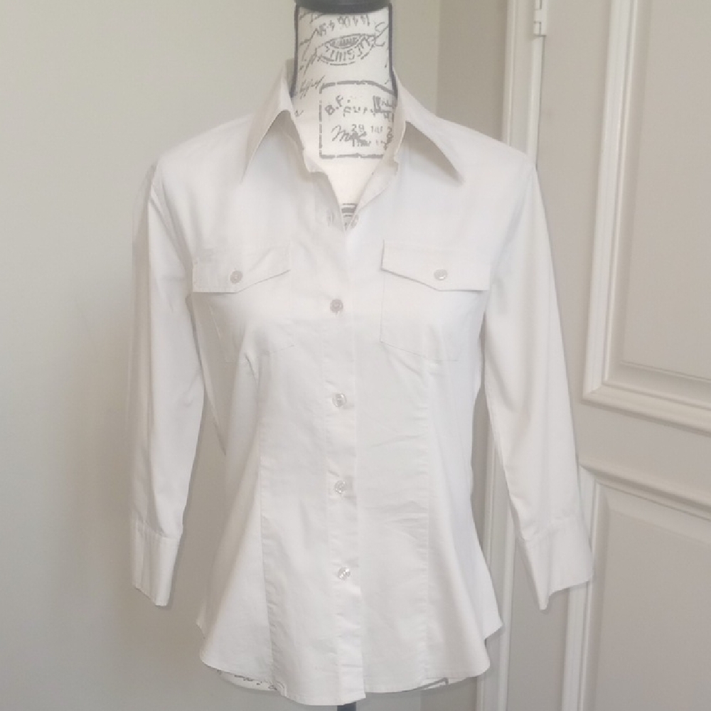 New York & Company Khaki Women's Button-Up Shirt